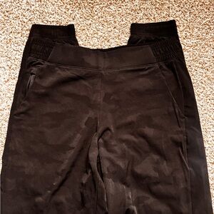 Athleta Brooklyn Camo Joggers Women's 8